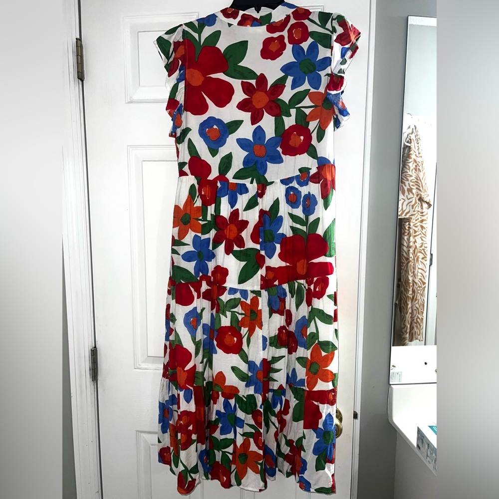 Entro Floral Tiered Midi Dress - White with Red, Blue & Green Floral Print - Picture 3 of 3